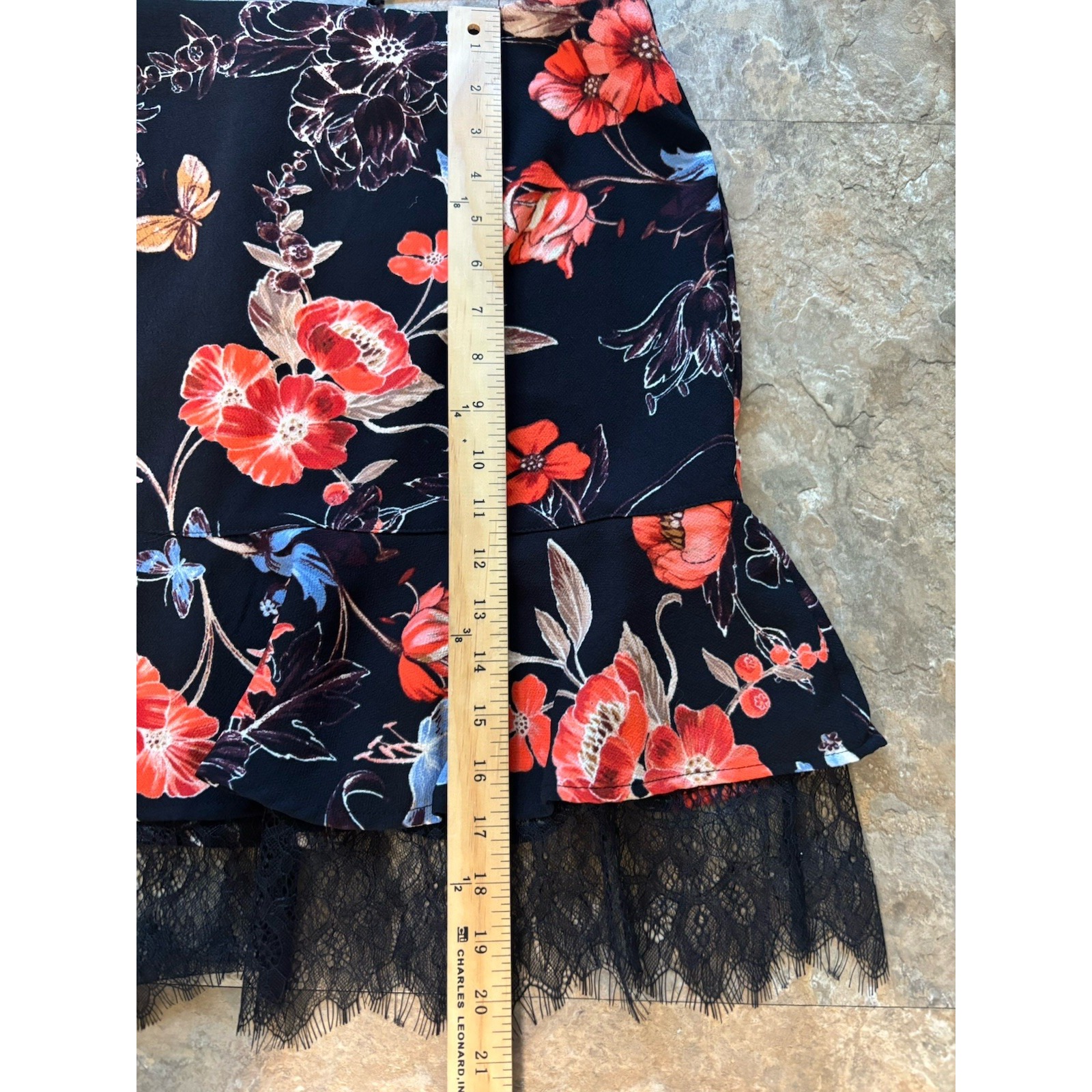 Who What Wear Woman's Floral Ruffle Mini Skirt Sz 12 New With Tags — image 4 of 4